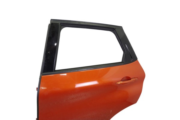 Puerta trasera izquierda, Renault Captur I Adventure 2016 usado 4