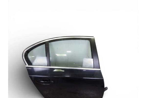 Puerta trasera derecha, BMW Serie 5 Berlina (E60) 530d 2009 usado 4