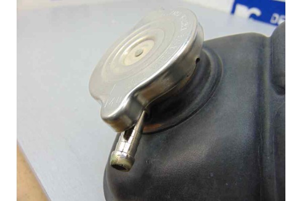 Deposito expansion, Mercedes-benz Clase e (Bm 210) Berlina 200 Kompressor (210.048) 2001, A2105000849 usado 4