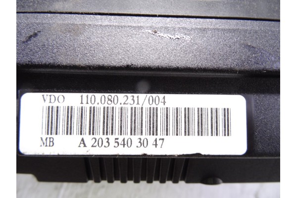 Cuadro instrumentos, Mercedes-benz Clase C (Bm 203) Berlina 220 CDI (203.006) 2002, A2035403047 usado 4