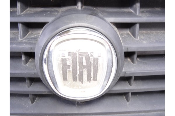 Rejilla delantera, Fiat I Doblò Cargo 1.3 Jtd SX Furgón 2009, 735395576 usado 4
