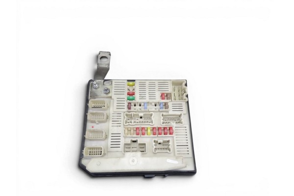 Caja reles / fusibles, Renault Scenic Ii (Jm) Authentique 2007, 8200481866J usado 4