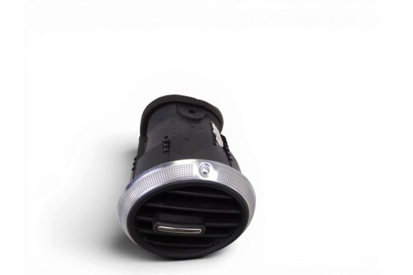 Rejilla aireadora, Audi A3 Sportback (8PA) 1.4 TFSI Ambiente 2010, 8P0820901