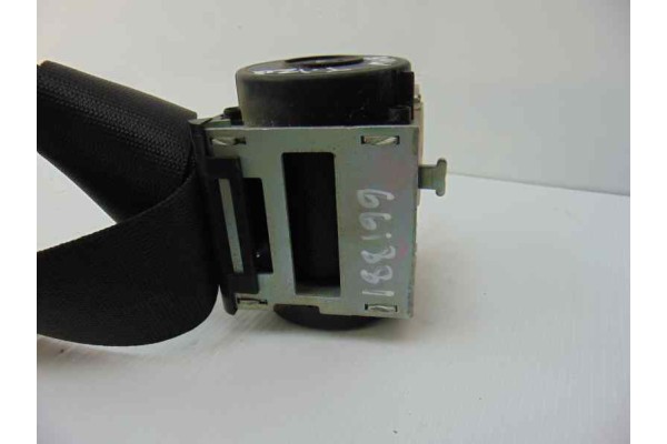 Cinturon seguridad trasero izquierdo, BMW Serie 1 Berlina (E81/E87) 120d 2006 usado 4