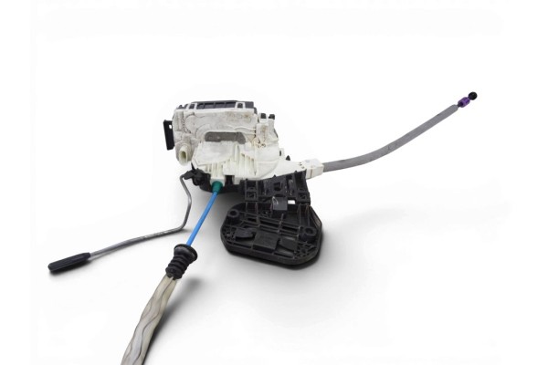 Cerradura puerta trasera izquierda, Mercedes-benz Clase a (Bm 176) A 180 CDI BlueEfficiency (176.012) 2015, A2047302735