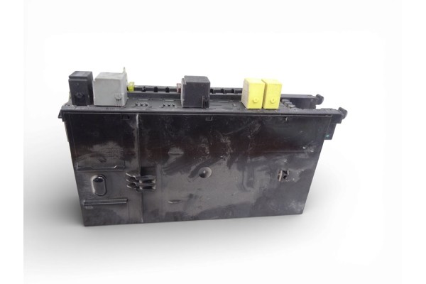 Caja reles / fusibles, Mercedes-benz Clase C (Bm 203) Sportcoupe C 200 Compressor (203.742) 2002, 2035451801 usado 4