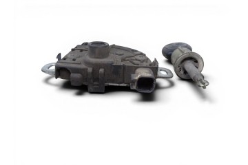 Cerradura capo, Ford Focus Berlina (Cak) Trend 2004