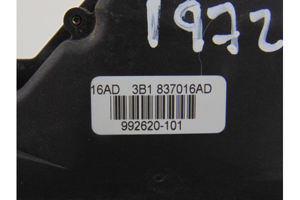 Cerradura puerta delantera derecha, Volkswagen Passat Berlina (3B3) Advance 2003, 3B1837016AD usado 5