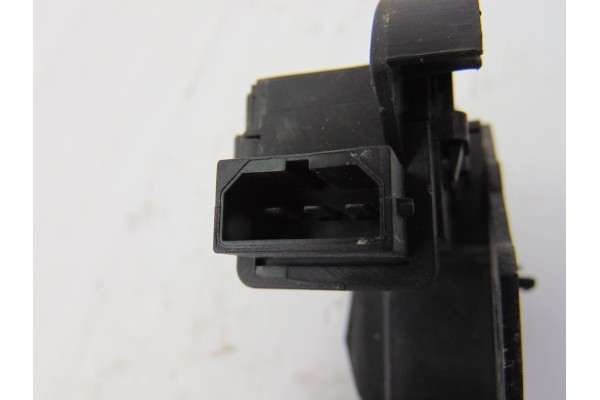 Cerradura maletero / porton, Audi A6 Avant (4F5) 3.0 TDI Quattro (171kW) 2006, 8P4827505C
