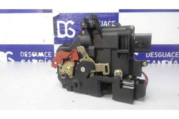 Cerradura puerta trasera izquierda, Audi A4 Berlina (8E) 1.9 TDI (96kW) 2003, 8E0839015C
