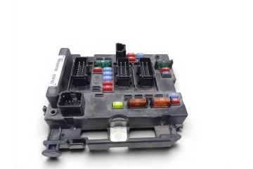 Caja reles / fusibles, Peugeot 307 Break / Sw (S1)(04.2002) Sw 2003, 9657608780
