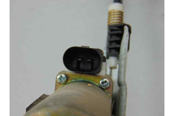 Elevalunas delantero derecho, Ford Focus Berlina (Cak) Ghia 2000