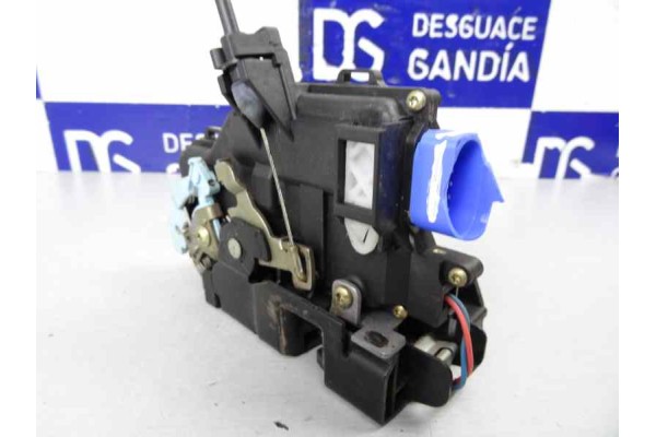 Cerradura puerta delantera izquierda, Volkswagen Caddy (2K)(02.2004) Life 2005, 3D1837015