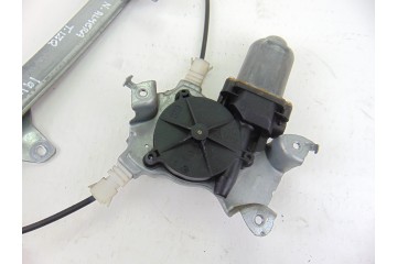 Elevalunas trasero izquierdo, Nissan Almera Tino (V10M) Acenta 2004