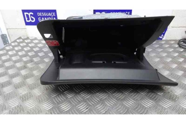 Guantera, Citroen C4 Berlina Business 2011 usado 5