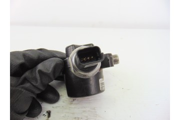 Rampa inyectora, Nissan Almera (N16/E) Tekna 2005, 8200057345