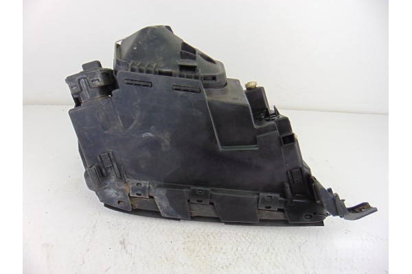 Faro izquierdo, Audi A6 Berlina (C4) 2.6 1996