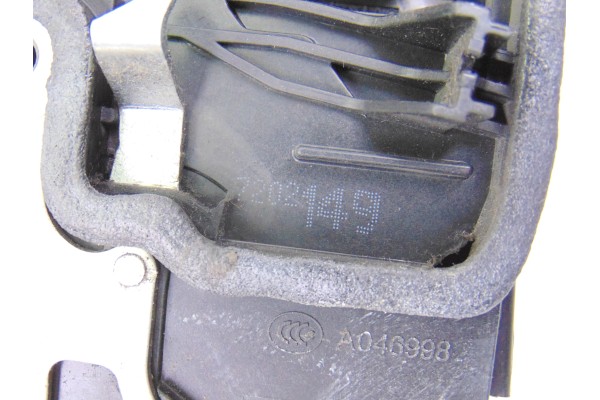 Cerradura puerta delantera izquierda, BMW Serie 1 Berlina (E81/E87) 118d 2007, 7202149 usado 5