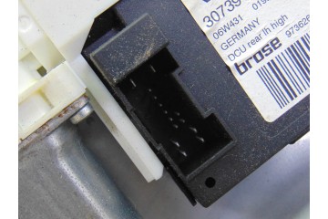 Elevalunas trasero izquierdo, Volvo S40 Berlina 1.6 D Kinetic 2006, 30739182AC