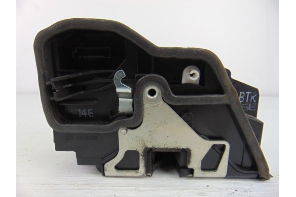Cerradura puerta delantera derecha, BMW Serie 1 Berlina (E81/E87) 123d 2009, 7202146 usado 5