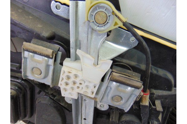 Elevalunas delantero derecho, Ford Fiesta (Cbk) Ambiente 2005
