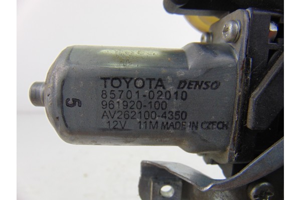 Elevalunas trasero izquierdo, Toyota Avensis Cross Sport (T27) Advance 2011, 85701-02010