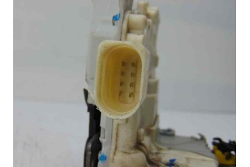 Cerradura puerta trasera izquierda, Audi A6 Avant (4F5) 2.7 Tdi 2005, 4F0839015