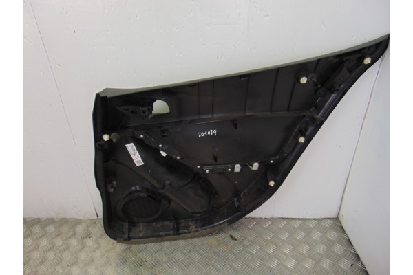 Guarnecido puerta trasera izquierda, Mazda 3 Berlina / Sedán (Bm/bn) Luxury 2014 usado 5