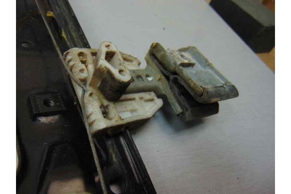 Elevalunas delantero derecho, Jeep Grand Cherokee (Wh) 3.0 Crd Laredo 2007 usado 5