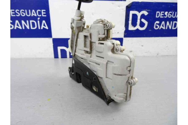 Cerradura puerta trasera derecha, Audi A6 Allroad Quattro (4FH) 2.7 TDI Quattro 2008, 4F0839018A
