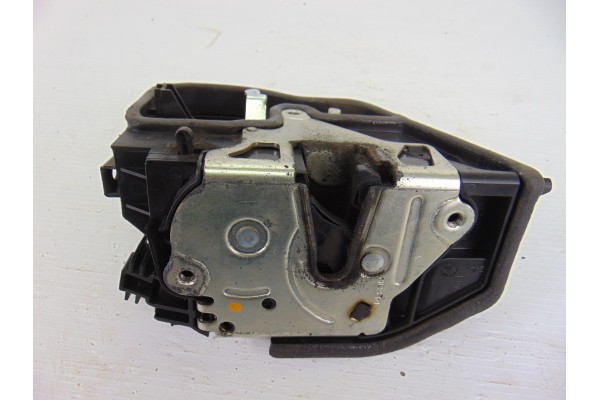 Cerradura puerta trasera derecha, BMW Serie 1 Berlina (E81/E87) 123d 2009, 7202148 usado 5