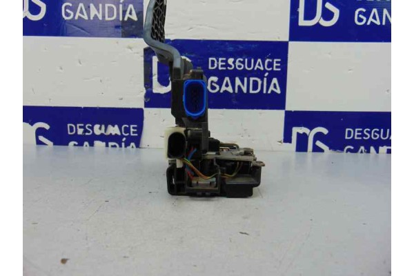 Cerradura puerta trasera izquierda, Volkswagen Touareg (7LA) TDI V10, 7L0839015B usado 5