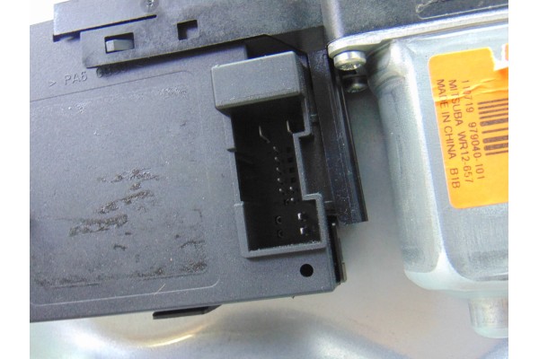 Elevalunas trasero derecho, Volvo V50 Familiar D4 Kinetic 2011