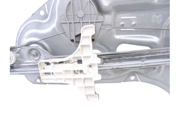 Elevalunas trasero derecho, Hyundai IX35 (El/lm) Style 2WD 2015, 814202Y010