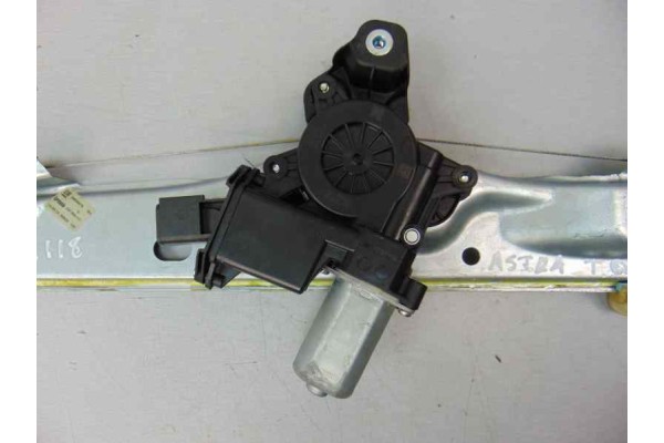 Elevalunas trasero derecho, Opel Astra K Berlina 5P Dynamic Start/Stop 2015 usado 5