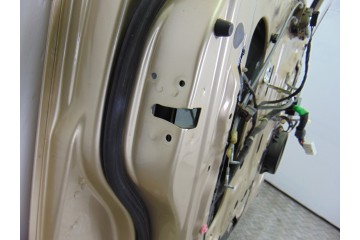 Puerta delantera izquierda, Ssangyong Rodius Xdi Limited AWD 2006, DORADA