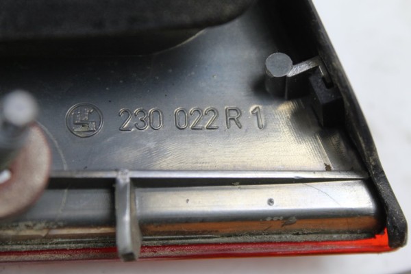 Piloto trasero derecho, BMW Serie 3 Berlina (E46) 320d 2001 usado 5