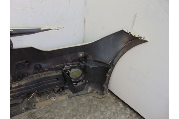 Paragolpes delantero