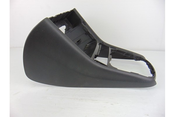 Guarnecidos palanca cambio, Opel Astra K Berlina 5P Dynamic Start/Stop 2016, 13412320 usado 5