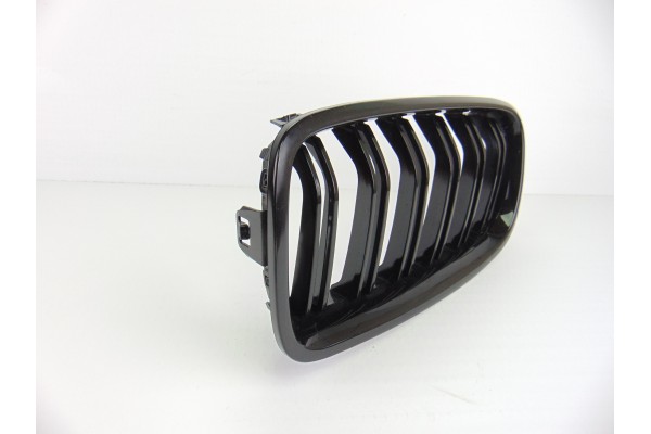 Rejilla paragolpes izquierda, BMW Serie 3 Berlina (F30) 328i 2012 usado 5
