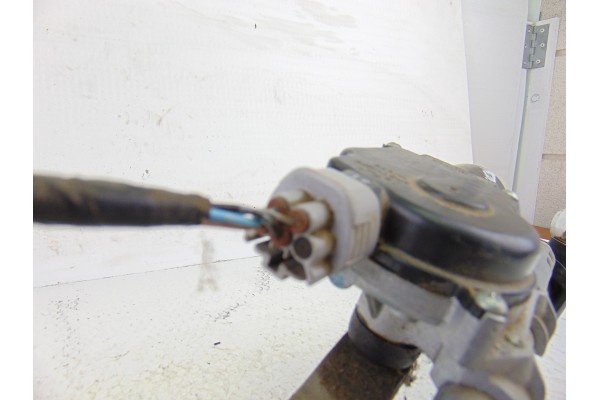 Motor limpia delantero, Mazda 3 Berlina / Sedán (Bm/bn) Luxury 2014 usado 5