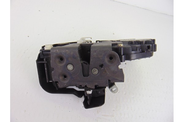 Cerradura puerta trasera izquierda, Volvo S40 Berlina 1.6 D Kinetic 2006, 30753668