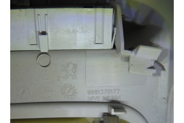 Luz interior, Peugeot 3008 Confort 2009, 9681370177
