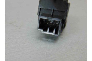 Mando elevalunas trasero izquierdo, Land Rover Freelander (LR2) TD4 Hse 2007, 6W83-14717-AB