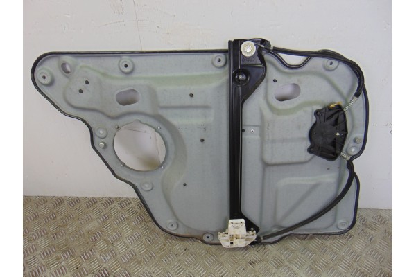 Elevalunas trasero derecho, Volkswagen Touran (1T1) Trendline 2004, 1K0959704B usado 5