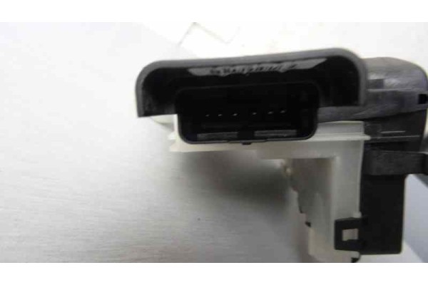Cerradura puerta delantera derecha, Citroen C4 Cactus Feel 2018, 190384 usado 5
