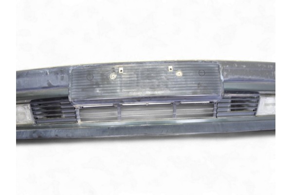 Paragolpes delantero, BMW Serie 7 (E32) 735i 1990 usado 5