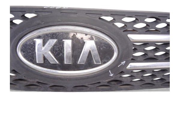 Rejilla delantera, Kia Ceed (Ed) Concept 2009 usado 5