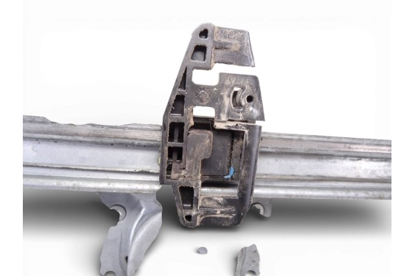 Elevalunas delantero derecho, Citroen C3 1.4 HDI Premier 2004 usado 5