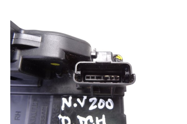 Cerradura puerta delantera derecha, Nissan NV200 /Evalia (M20/M) Kasten Comfort 2013 usado 5
